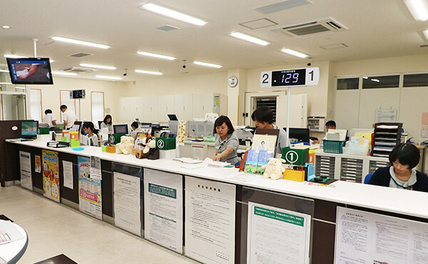 猪川支店受付の写真