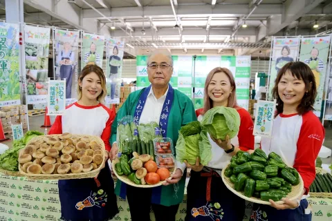 夏野菜が最盛期　市場でトップセールス