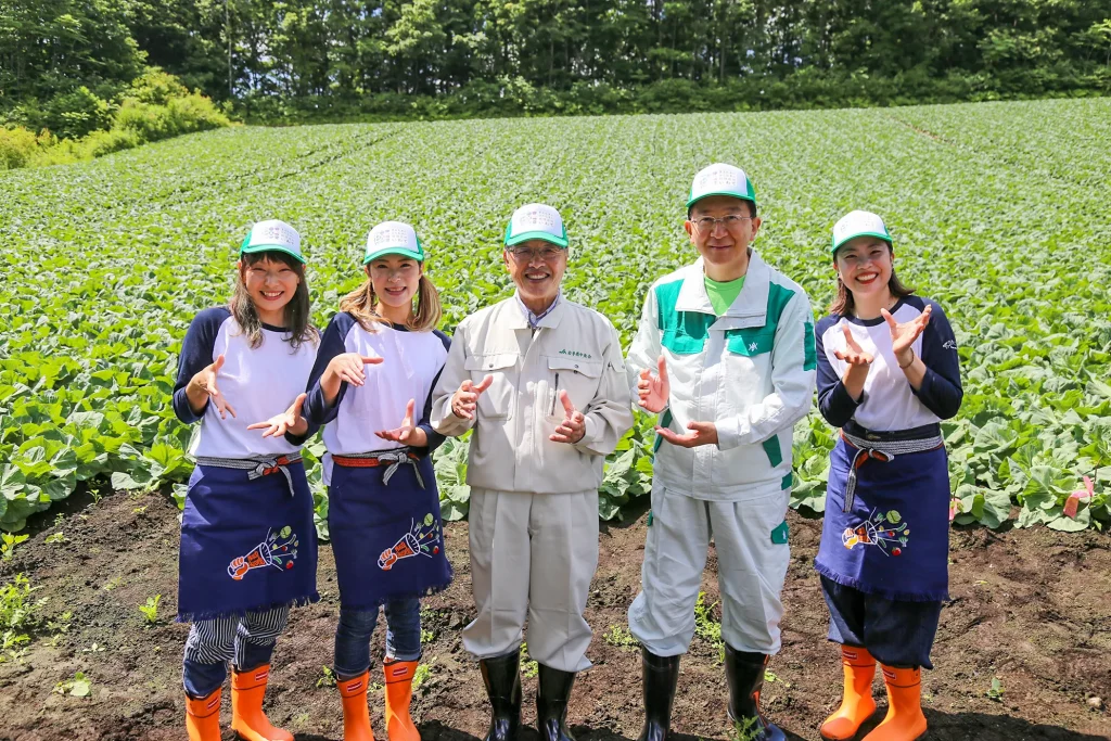 夏秋野菜生産現場視察の様子写真