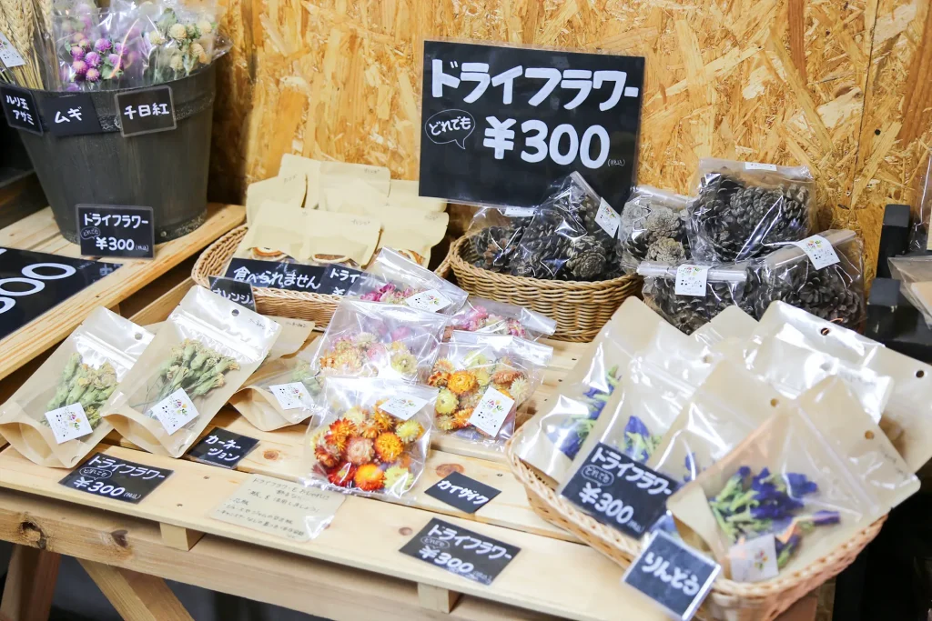 「花っ娘Dry flower shop」営業開始の様子写真