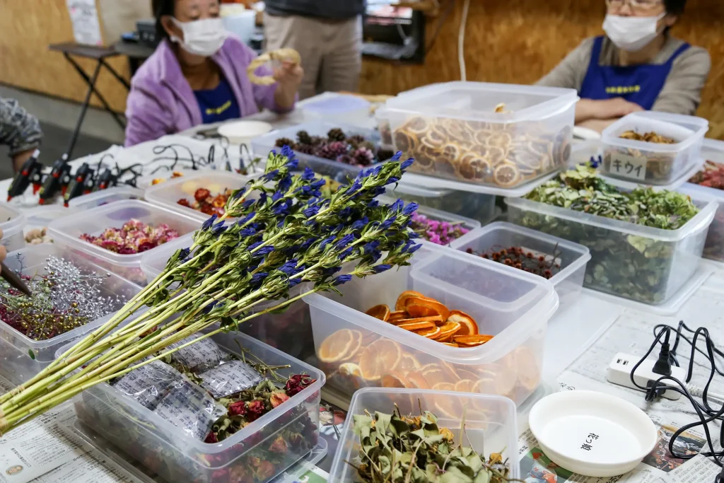 「花っ娘Dry flower shop」営業開始の様子写真