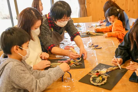 雫石町の女性花き生産者グループ　<br>地元の花を使ったワークショップ人気　