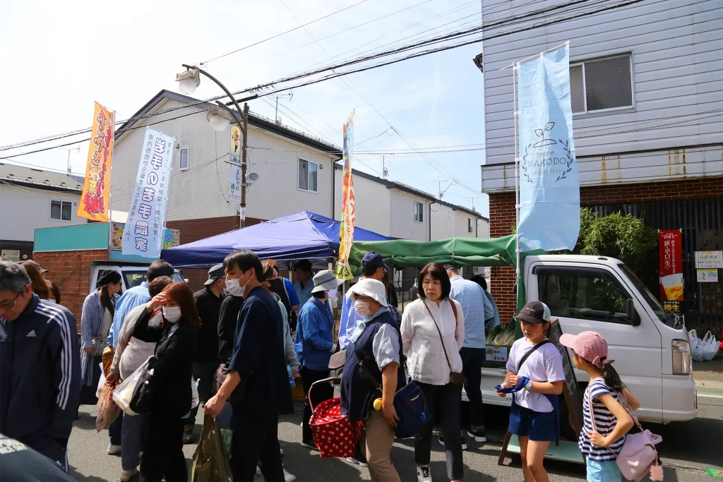 しずくいし軽トラ市の様子