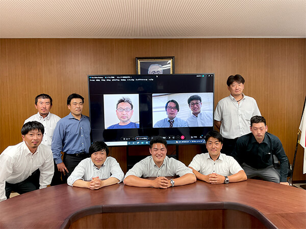 役員の集合写真