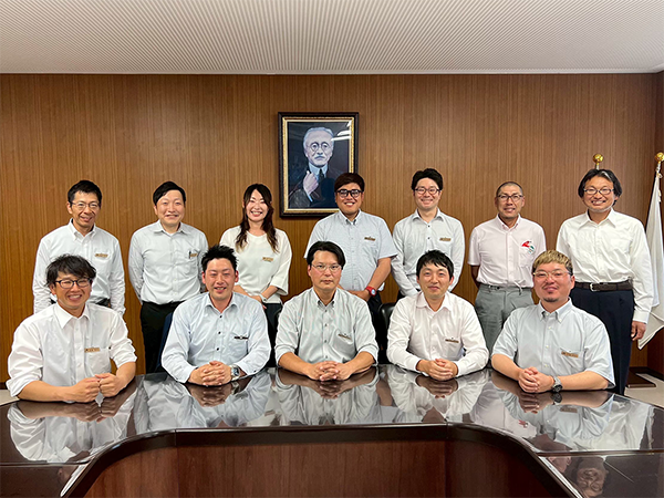 役員の集合写真